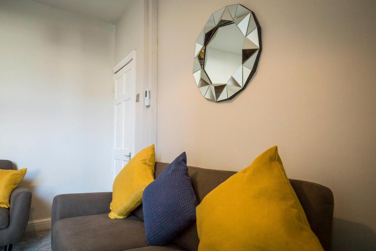 צ'סטר Spacious, Modern 4 Bed House Close To City Centre מראה חיצוני תמונה