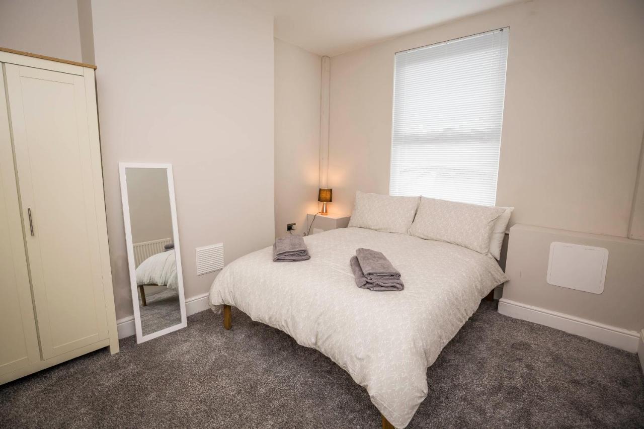 צ'סטר Spacious, Modern 4 Bed House Close To City Centre מראה חיצוני תמונה